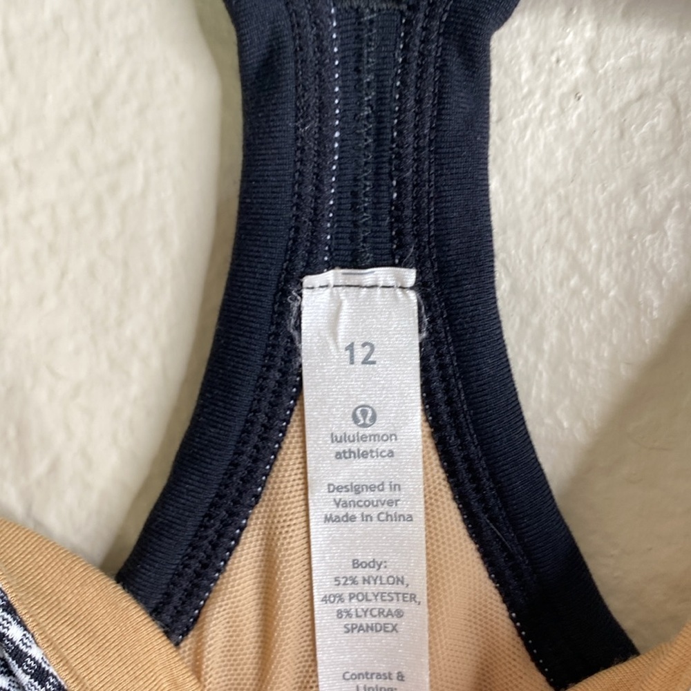 Lululemon Ujjayi women’s gingham Y tank black white Sz 12 EUC - Picture 3 of 6